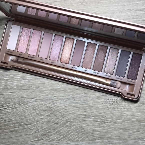 Naked 3 Palette - Picture 2 of 3